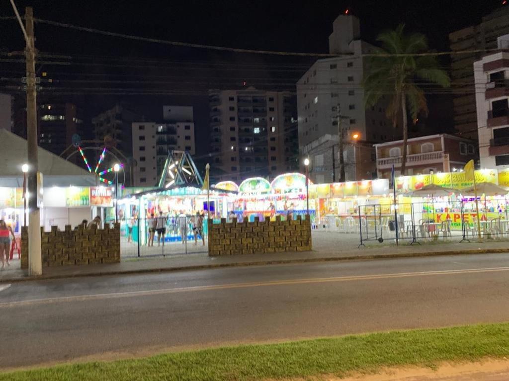 Apartamento Frente Ao Mar Com Varanda E Piscina Praia Grande  Zewnętrze zdjęcie